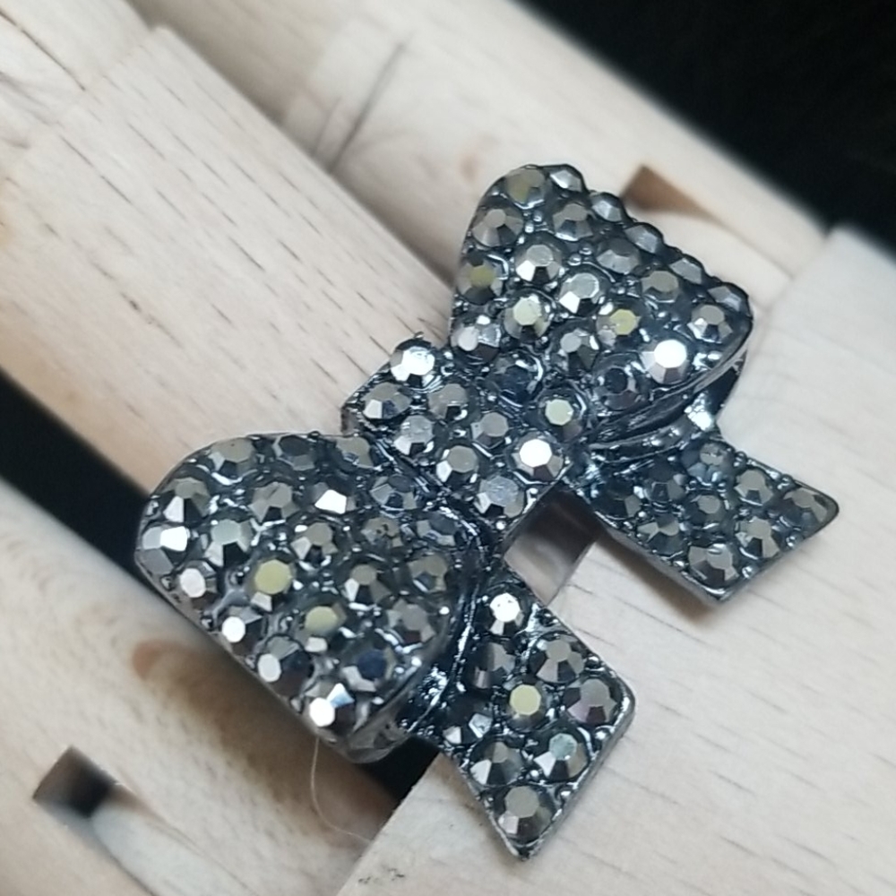 Rhinestone Bow Ring - image 2